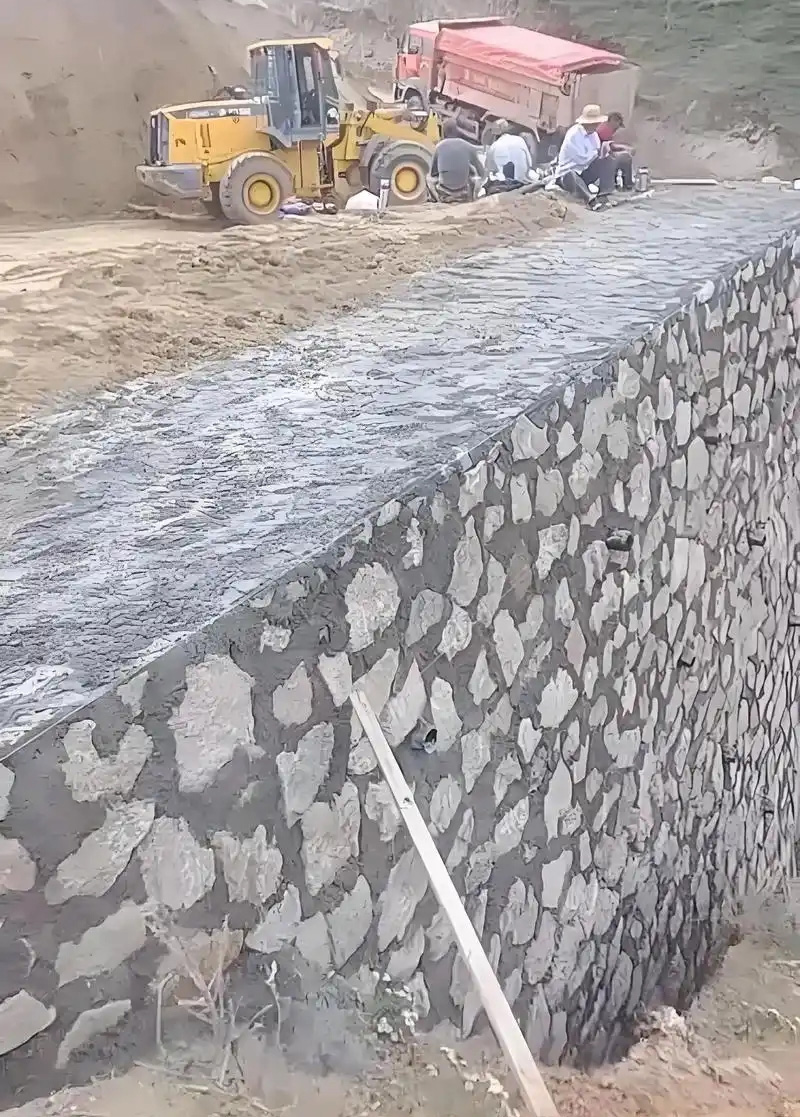 六安裕安区边坡加固